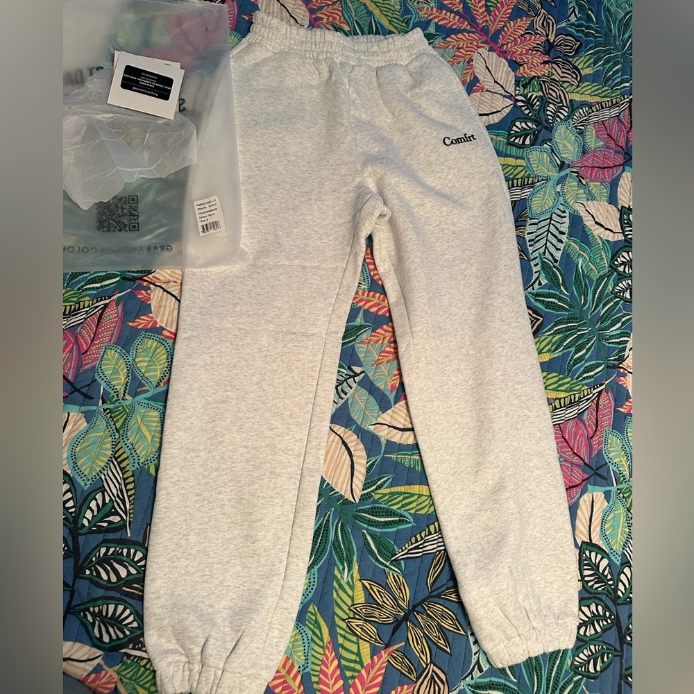 Comfrt Heather grey sweatpants size small new